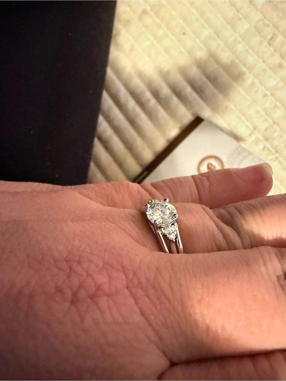 GRA Moissanite ring in Silver Size 7 NWT